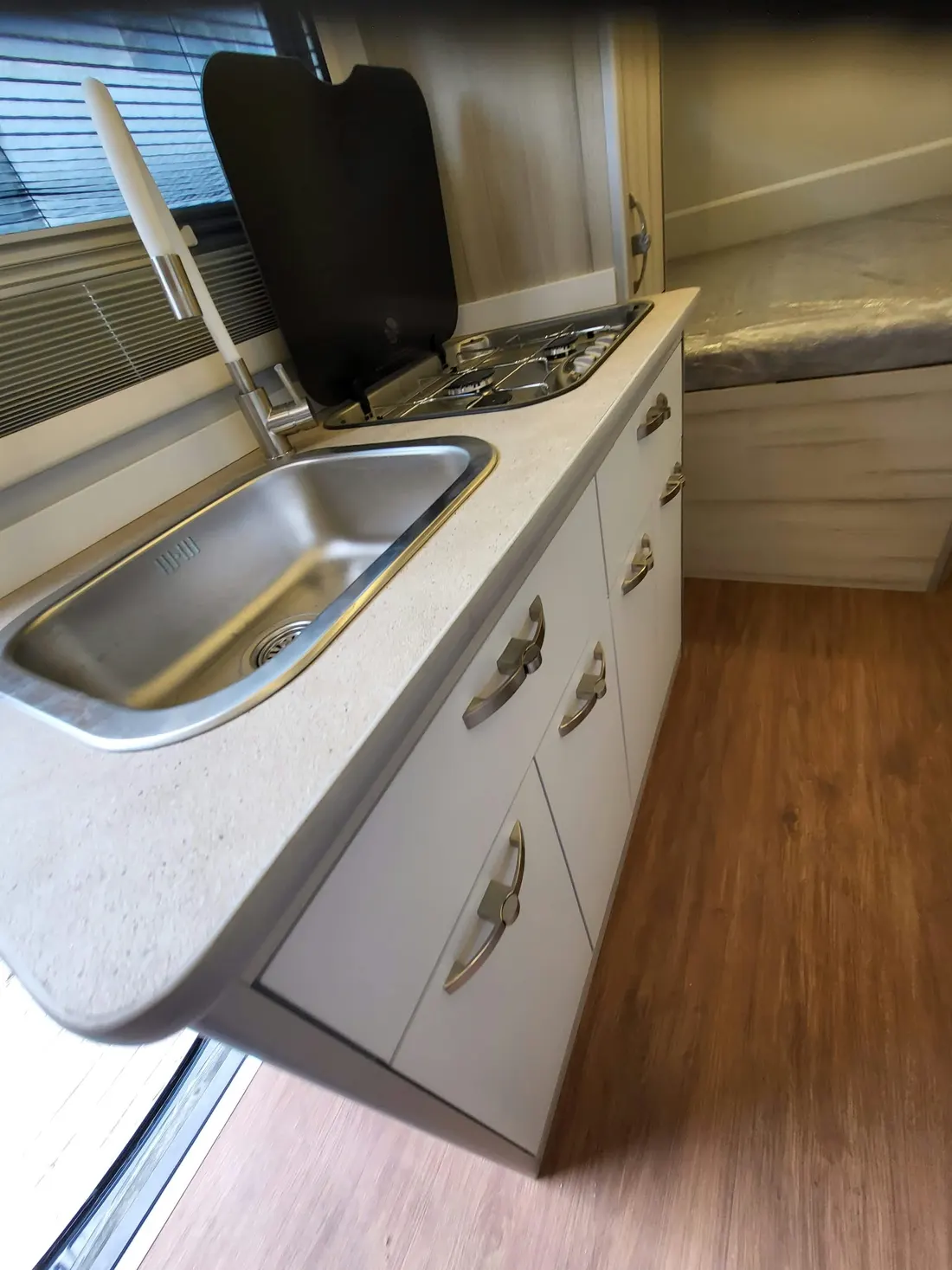 משאית 4×4 קרוואן