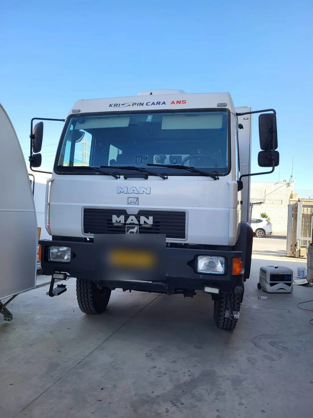 משאית 4×4 קרוואן