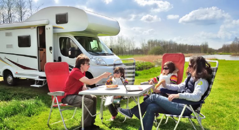 קרוון טיולי משפחות [RV] • קריספין קרוואנס