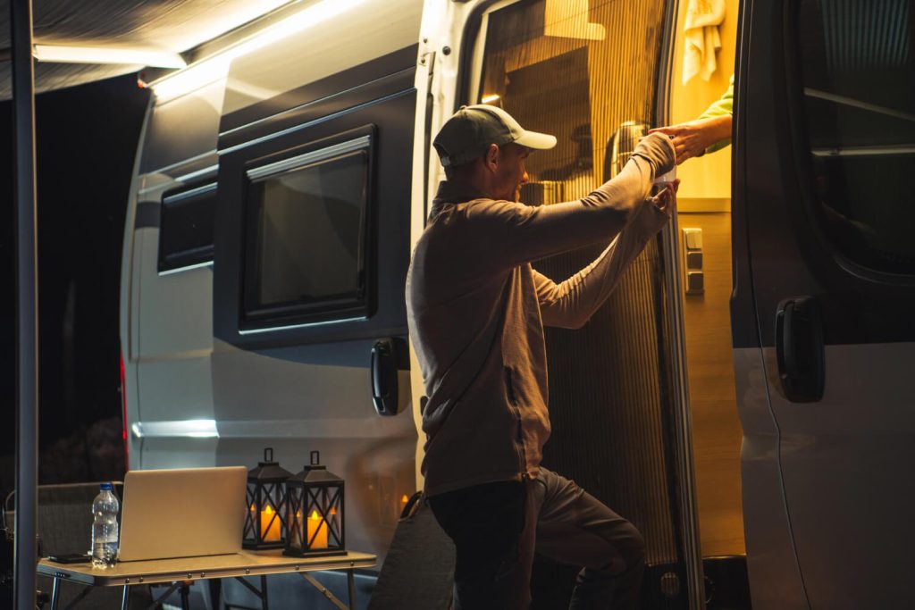 קרוואן למגורים מול קרוואן מפואר